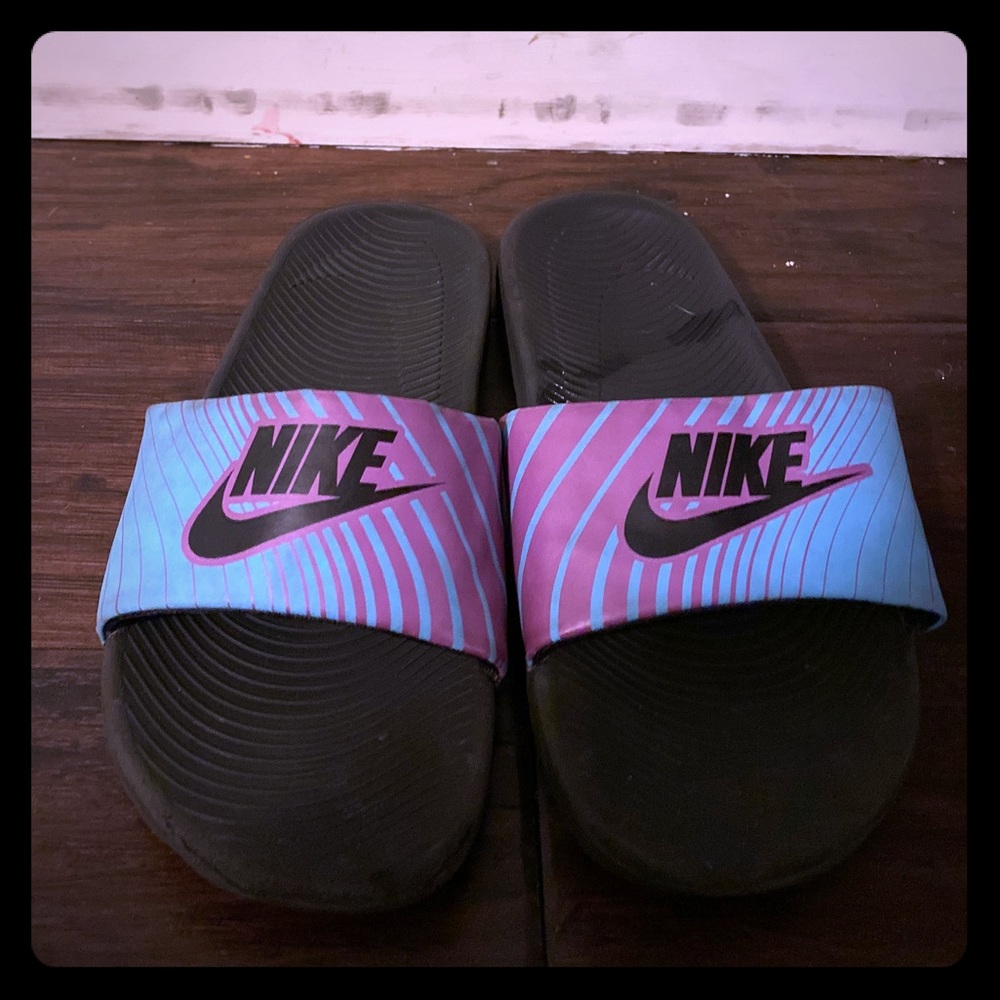Nike Kawa kids slides size 3